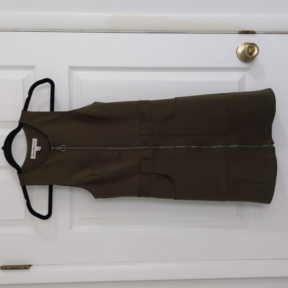 Abercrombie and Fitch Dress Size Small Army Green 💚